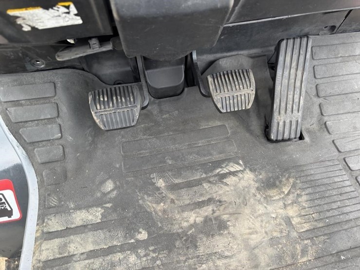 2011-toyota-8fgu30-image-24