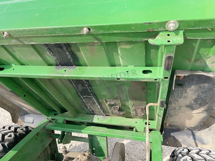 john-deere-gator-image-27