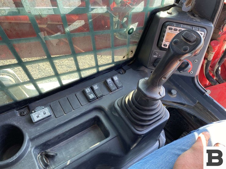 2021-takeuchi-tl12-image-38