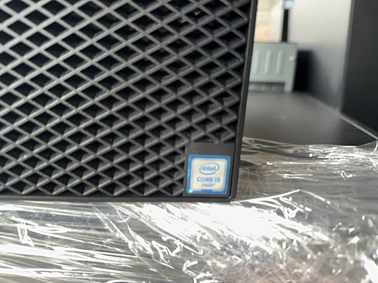 lot#--pallet-of-computers-and-monitors-&-apc-ups-image-3