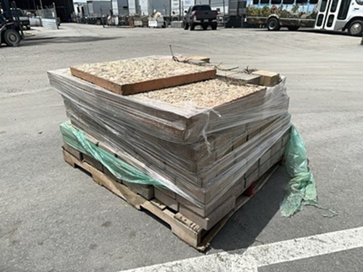 lot#---pallet-of-paver-stones-image-1