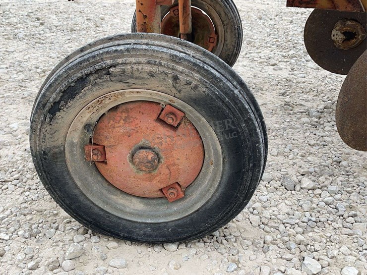 allis-chalmers-model-g-tractor-w/-implements-image-26