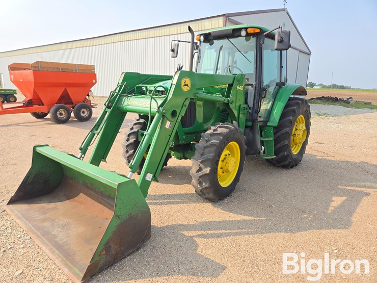 2003-john-deere-6415-image-1