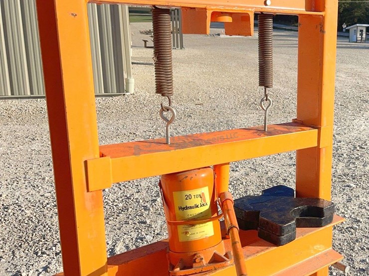 central-hydraulics-20-ton-shop-press-image-4