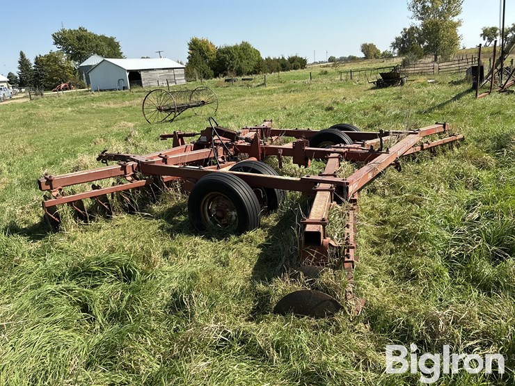 massey-ferguson-620-image-7