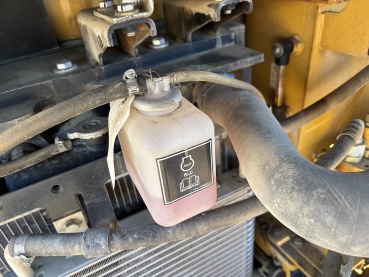 caterpillar-303.5e2-cr-image-37