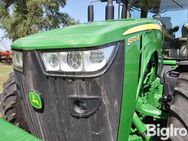 2018-john-deere-8370r-image-11