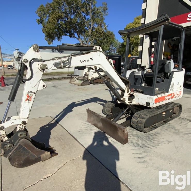 2000 BOBCAT 325