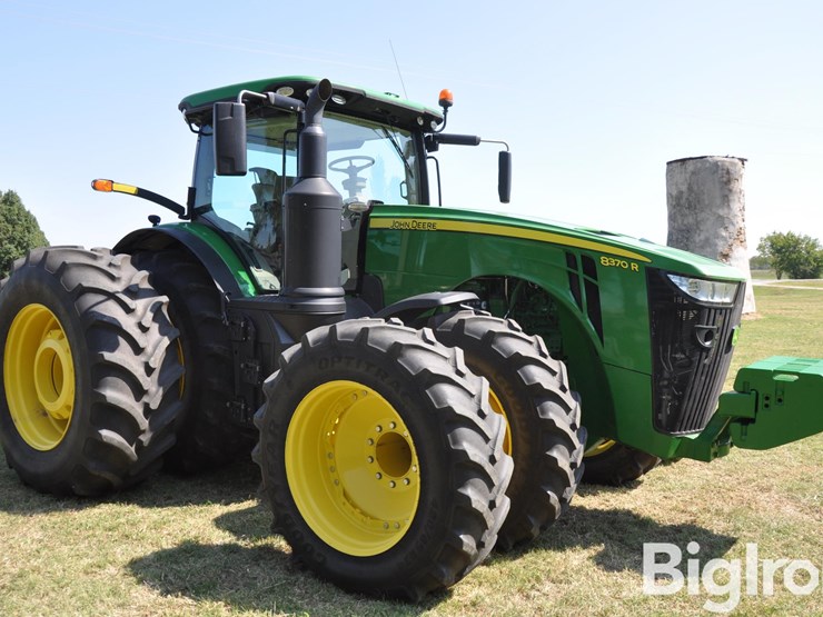2018-john-deere-8370r-image-3