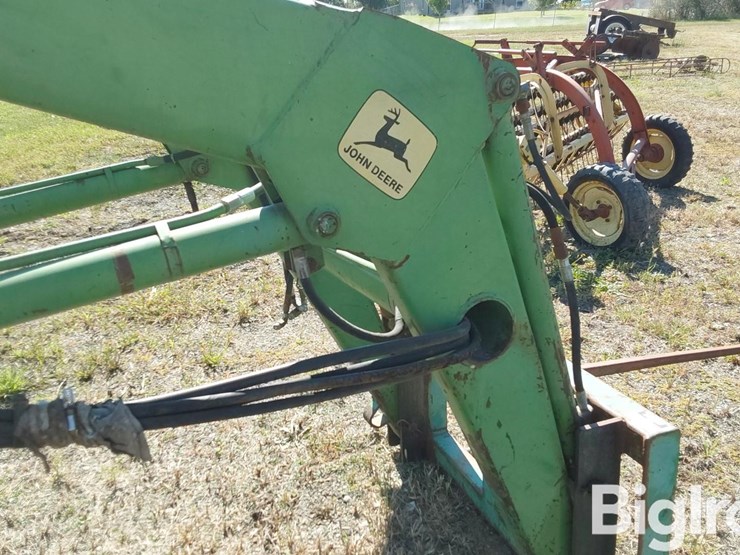 john-deere-148-image-14