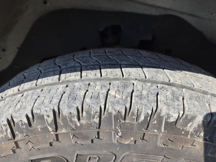 #5013-•-2015-chevrolet-4500-box-truck-image-81