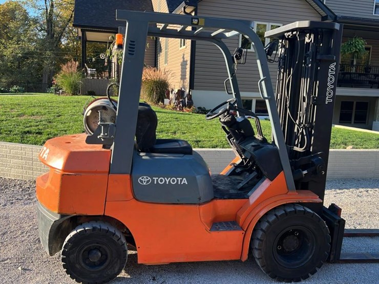 2005-toyota-7fgu25-image-3