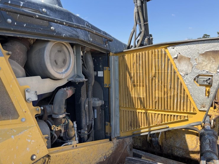 john-deere-1050-image-44