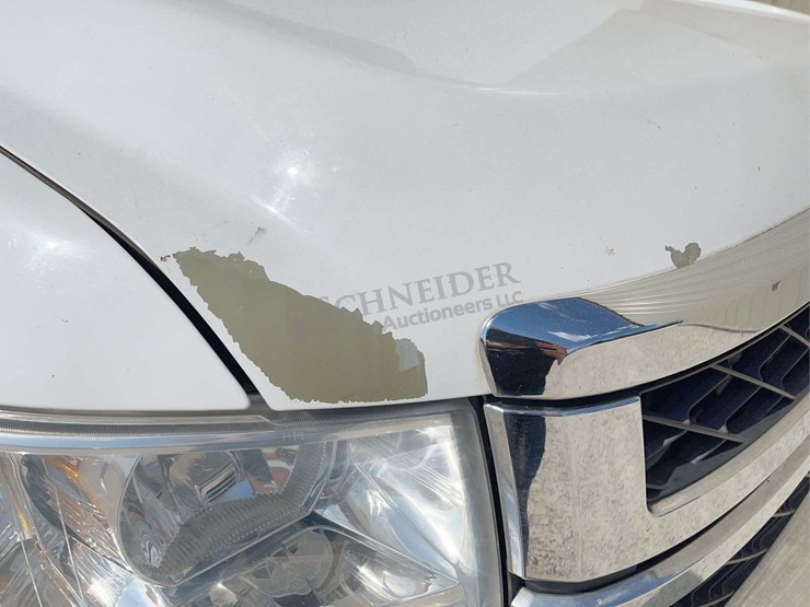 2012-chevrolet-3500-image-12