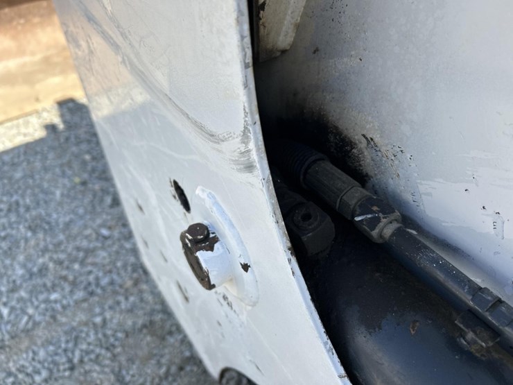 bobcat-t200-image-25