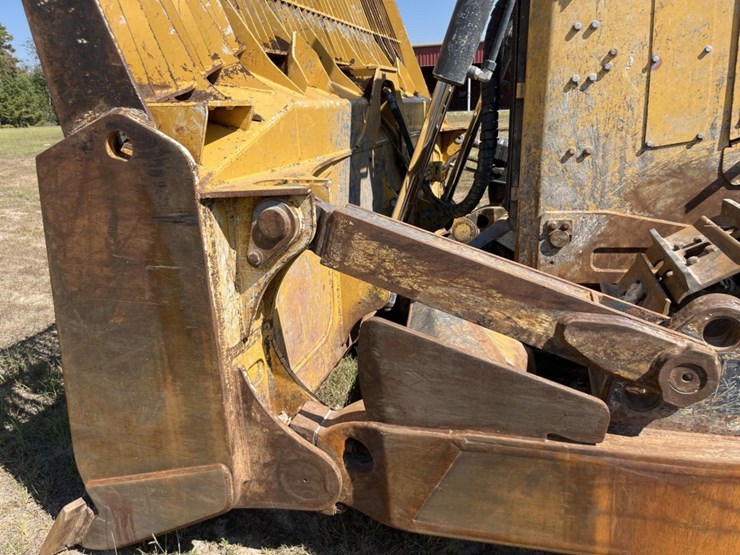 john-deere-1050-image-12