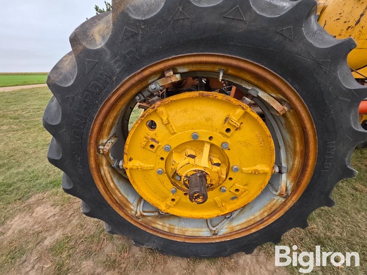 1965-minneapolis-moline-m670-image-20