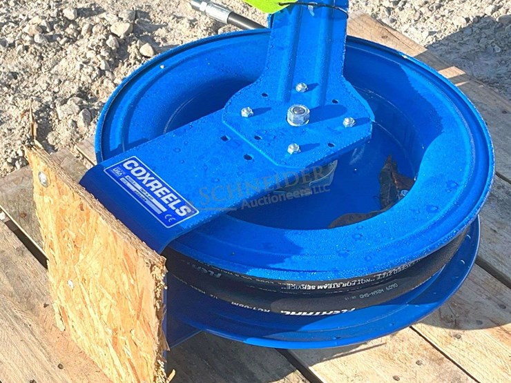 cox-reels-lube,-oil-&-water-hose-reel-w/-hose-image-2