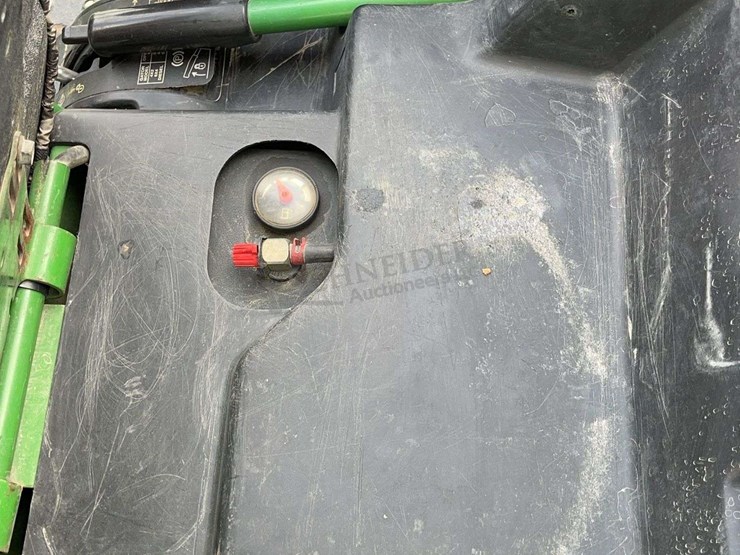 john-deere-gator-image-31