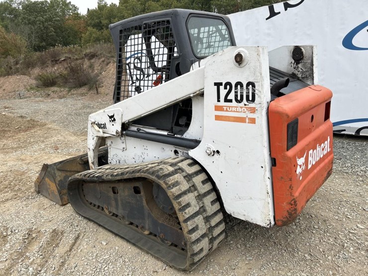 bobcat-t200-image-3