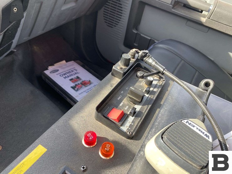 2011-ford-f450-image-45