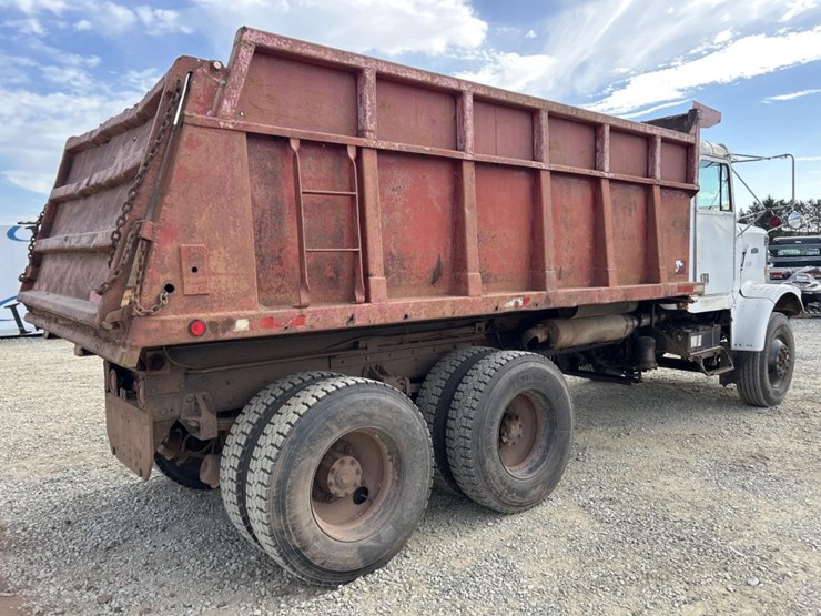 #5001-•-1988-freightliner-mb80-tandem-axle-dump-truck-image-5
