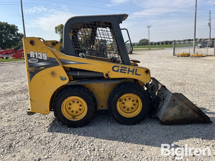 2014-gehl-r135-image-4