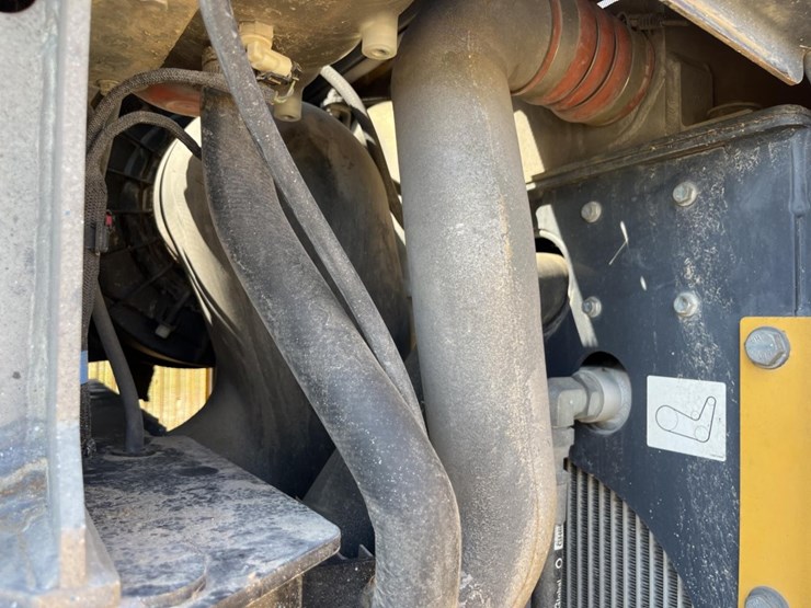 john-deere-1050-image-50