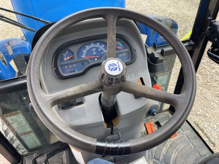 new-holland-tc45da-image-45