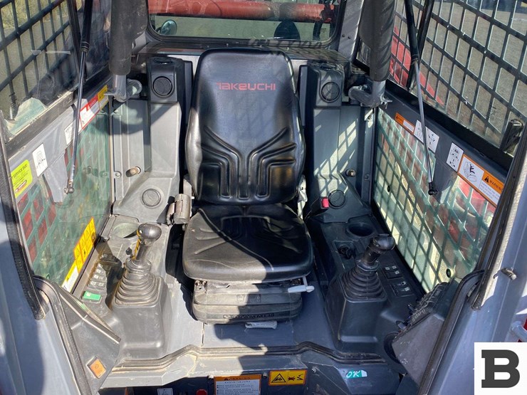 2021-takeuchi-tl12-image-36