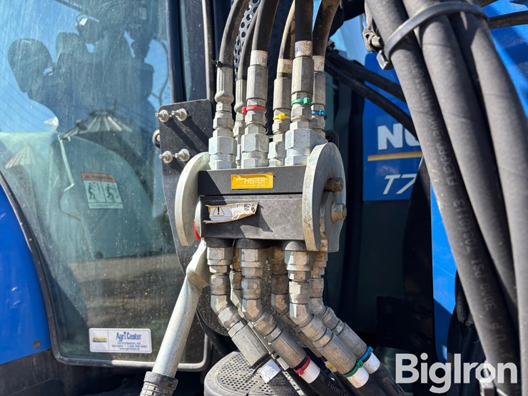 2014-new-holland-t7.210-image-20