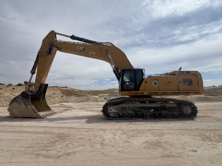 2021-caterpillar-395-image-1