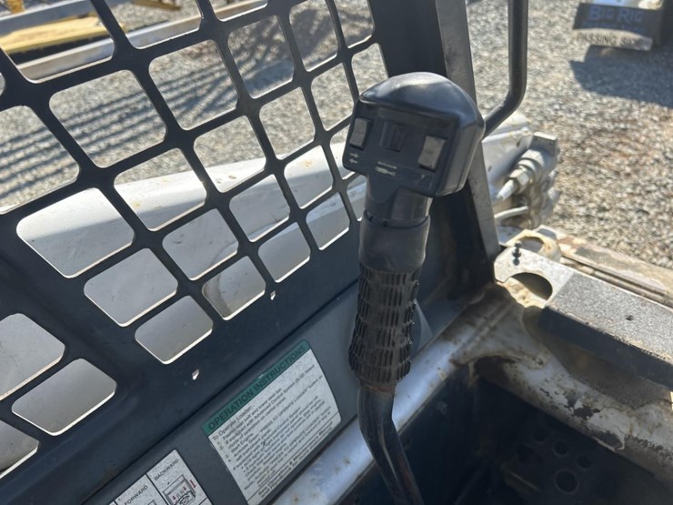 bobcat-t200-image-36