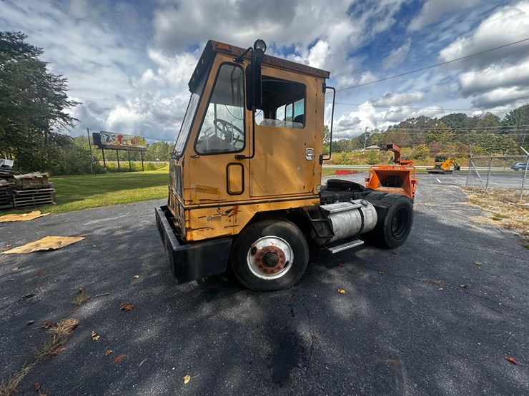 #139-•-ottawa-spotter-truck-image-2