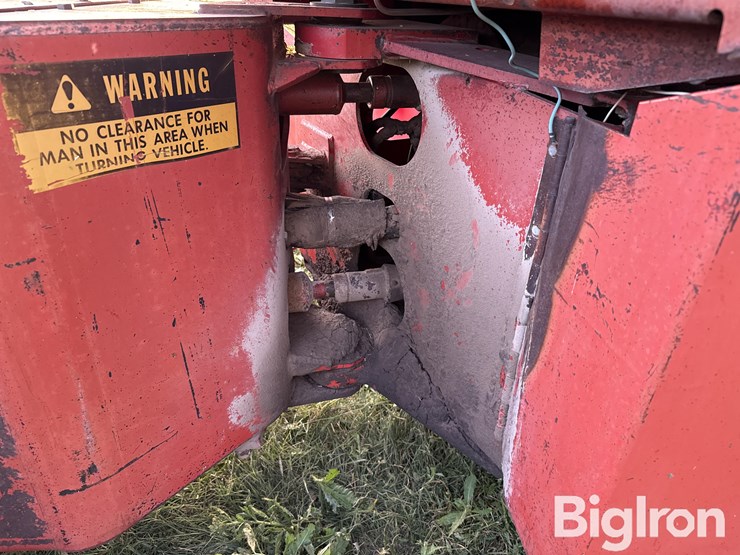 massey-ferguson-1805-image-10