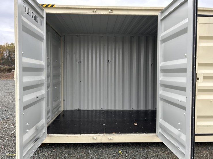 #6458-•-40‘-(5)-door-shipping-container-image-10