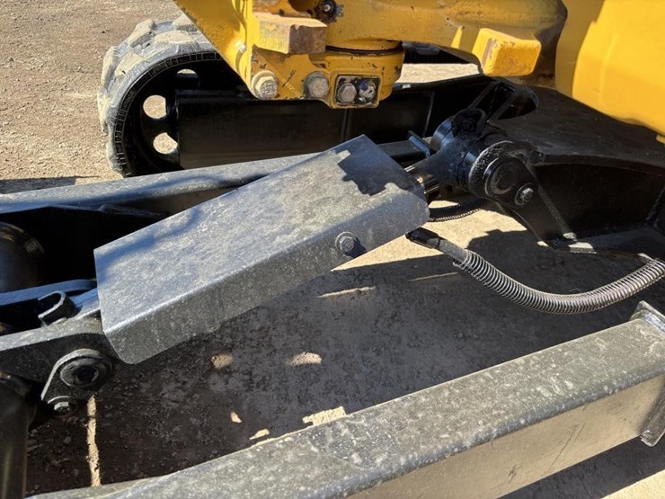 caterpillar-303.5e2-cr-image-18