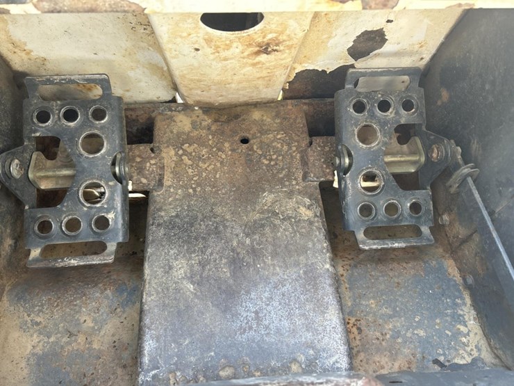 bobcat-t200-image-38