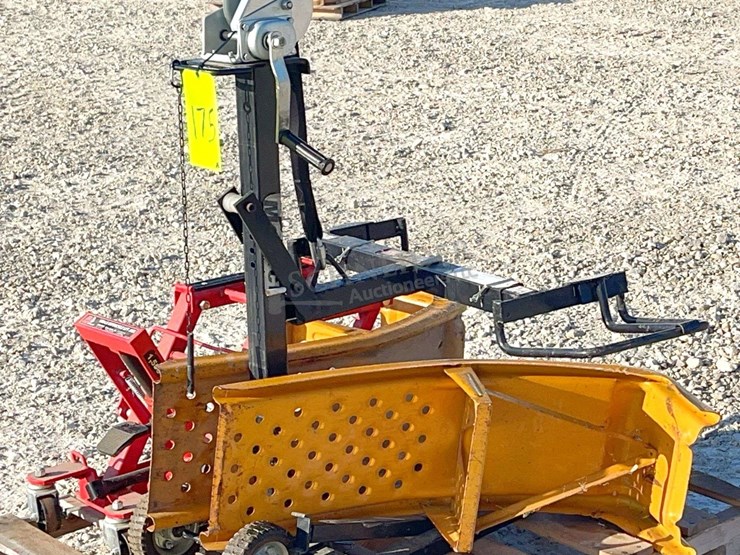 mower-lift,-motorcycle-lift-&-car-ramps-image-4