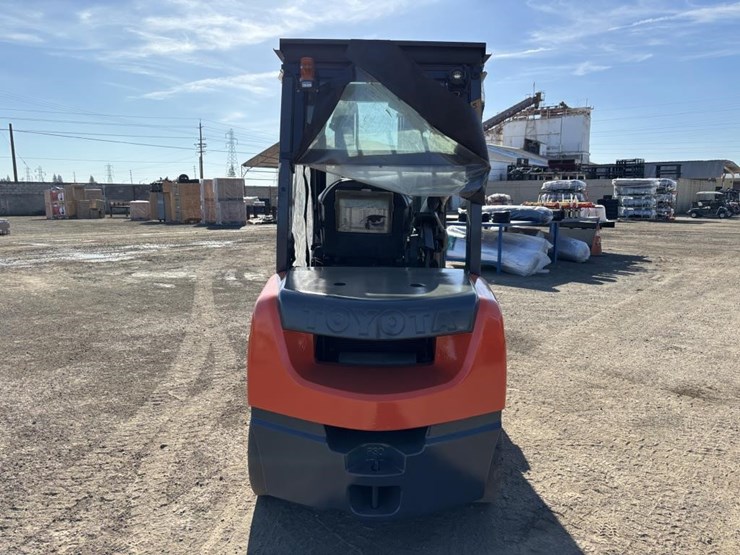 2018-toyota-8fdu30-image-8