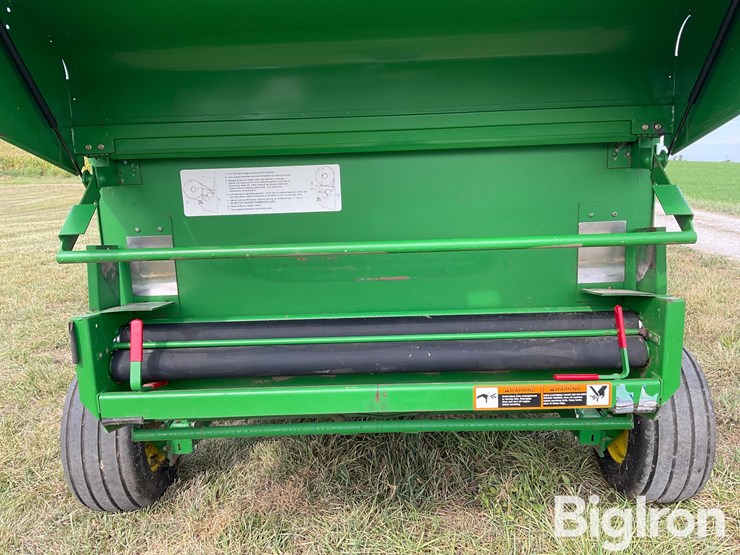 2000-john-deere-566-image-12