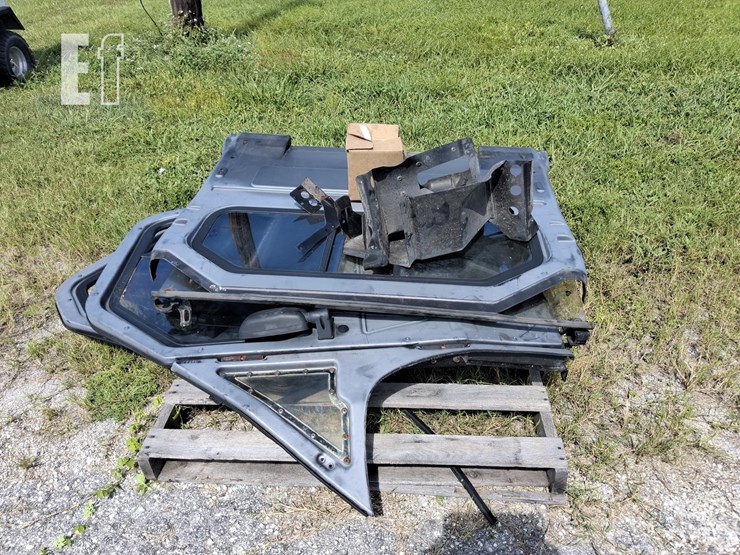 john-deere-gator-image-1