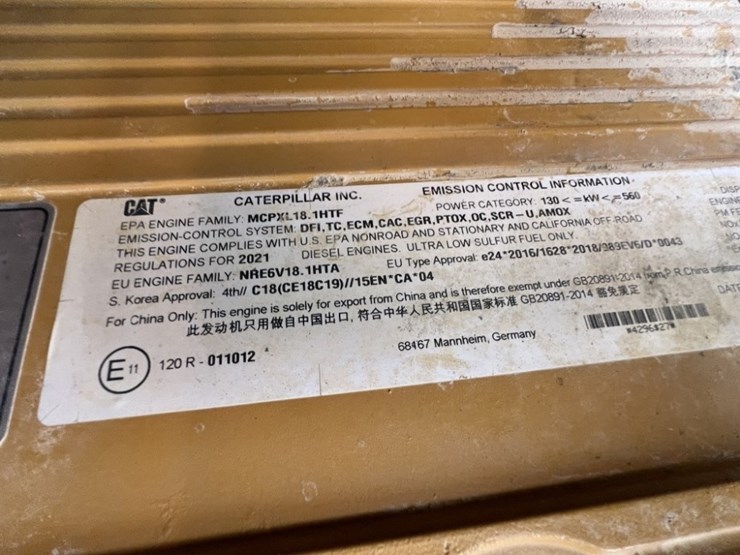 2021-caterpillar-395-image-40