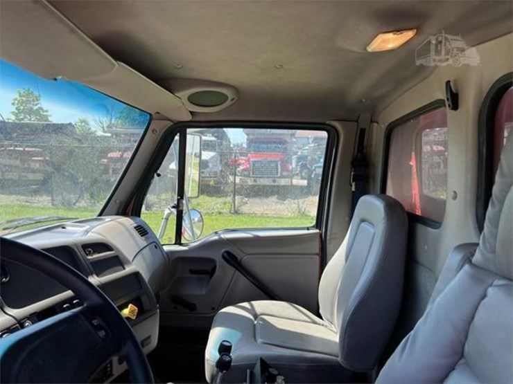 2007-sterling-l7500-image-7