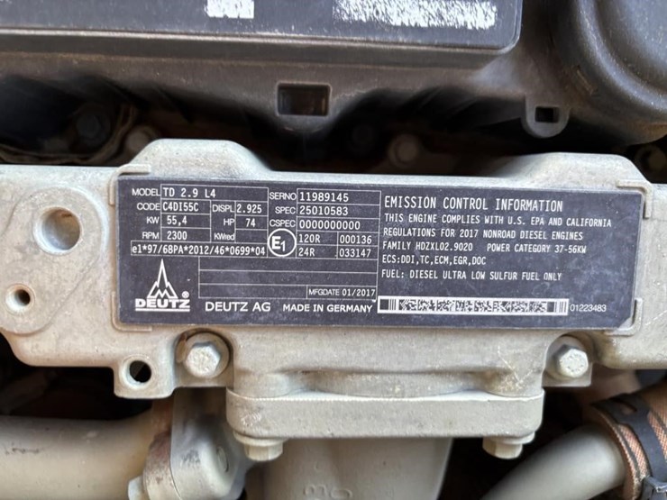 2017-jlg-g5-18a-image-54