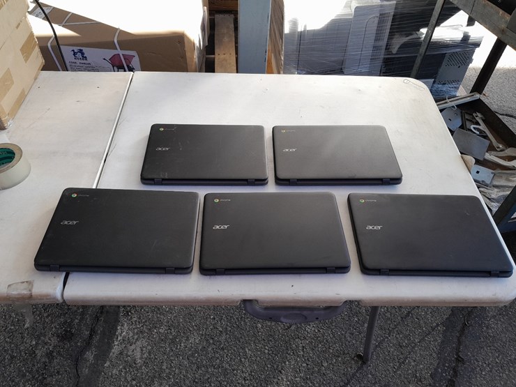 lot#--acer-chromebooks-image-1