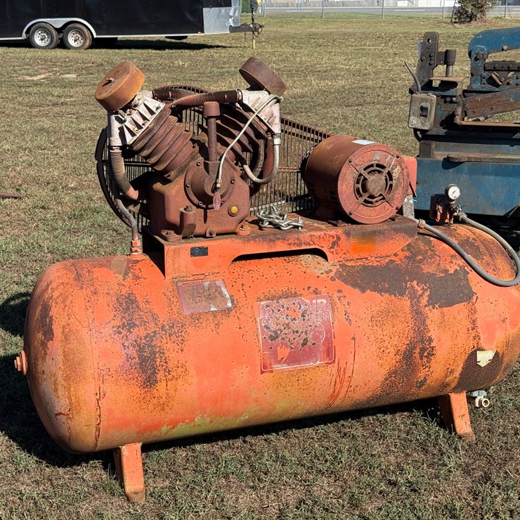 #31 • #250 • Air Tank with Compressor Motor