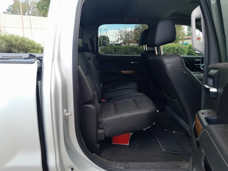 2018-chevrolet-silverado-image-6