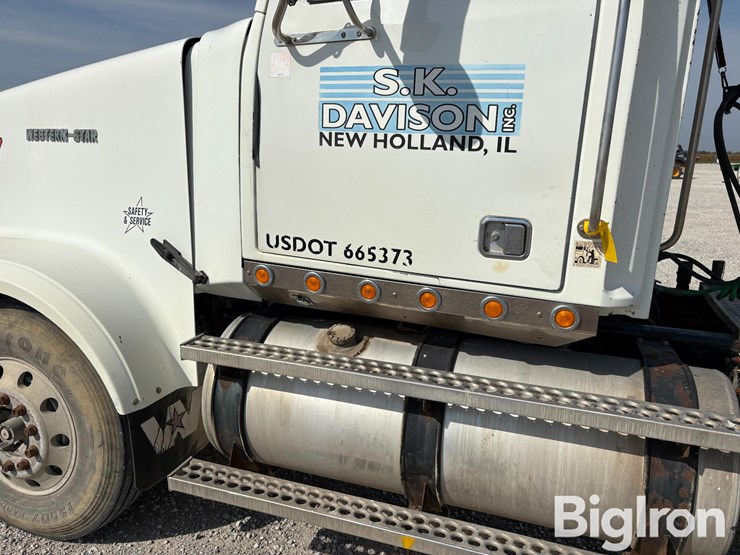 2007-western-star-4900fa-image-17