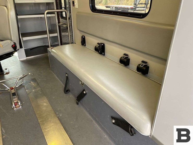 2011-ford-f450-image-26